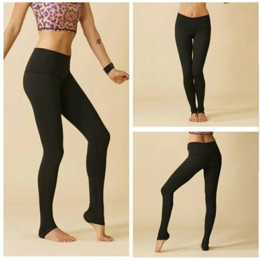 NWT Teeki Solid black leggings XS